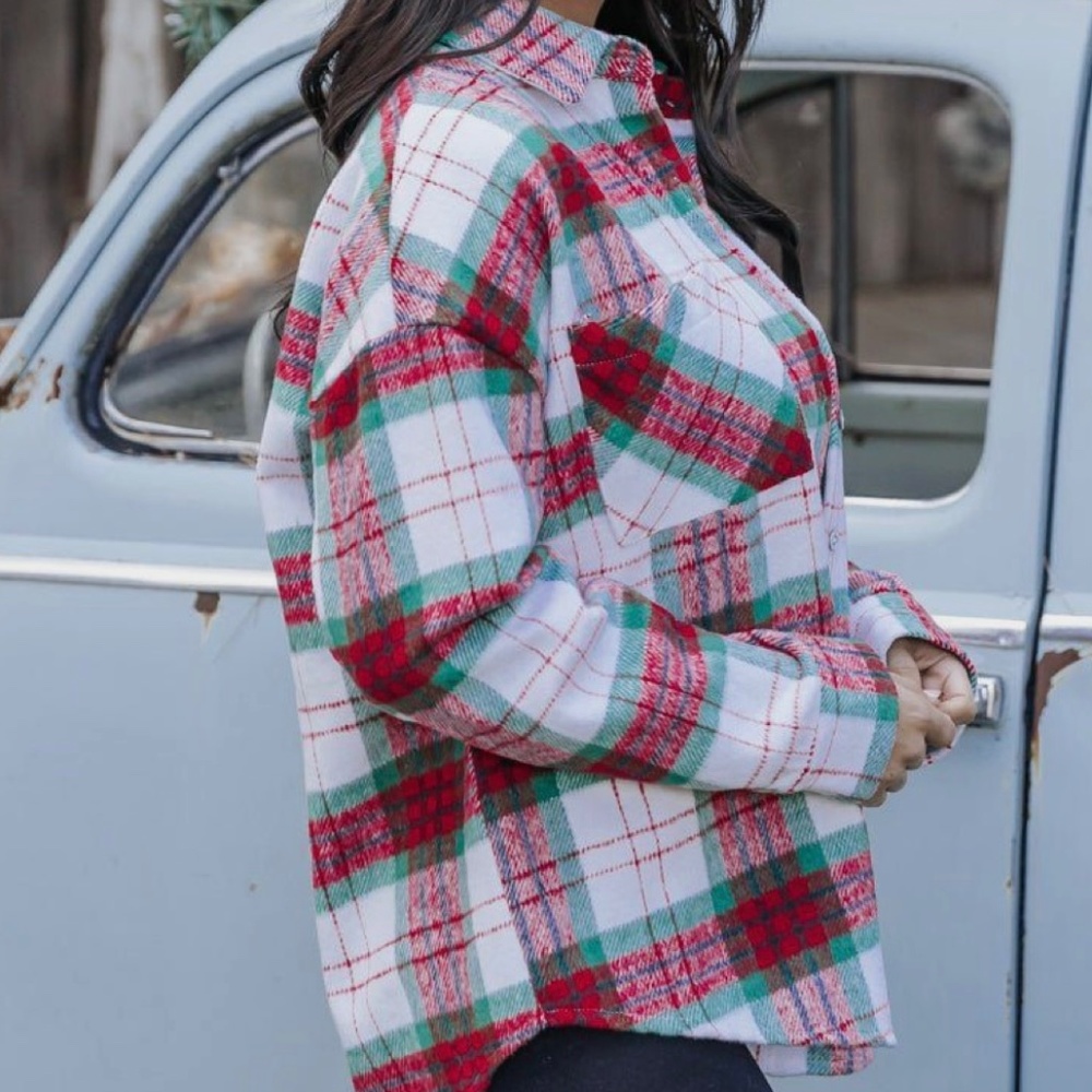 She + Sky Mistletoe Plaid Button Down Shacket, size S
